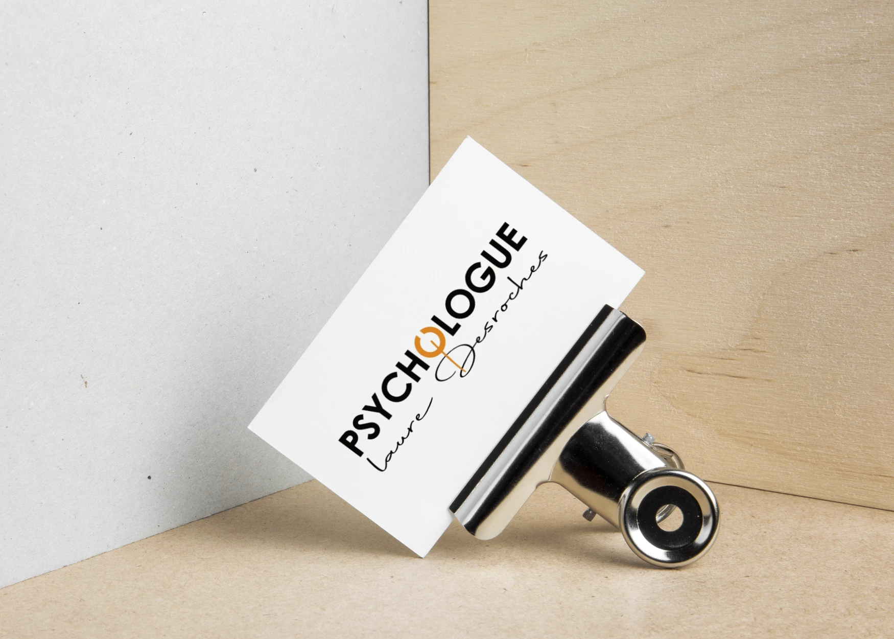 Mockup carte de visite Laure desroches.